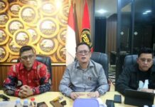 Dugaan Pemerasan Rp1,5 Miliar, DPP Prabu Satu: RH Sudah Ditahan Dwi Purbo dari Prabu Satu Nasional saat menyampaikan kronologi dugaan pemerasan Rp1,5 miliar